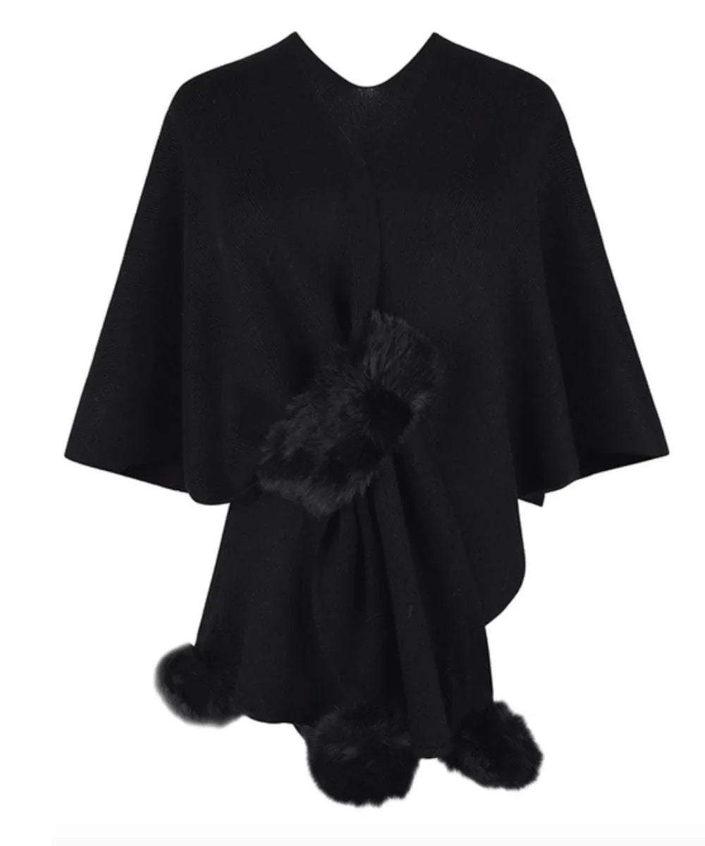 Gilet poncho femme noir élégant avec détails en fausse fourrure, style hivernal chic