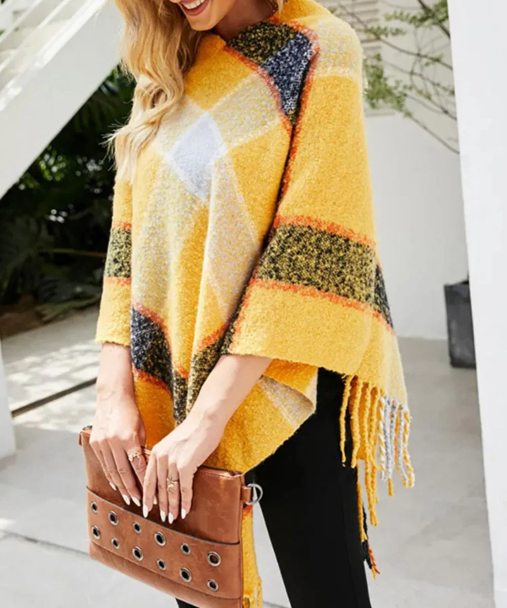 Poncho femme à carreaux jaunes avec franges, accessoire chic, look décontracté