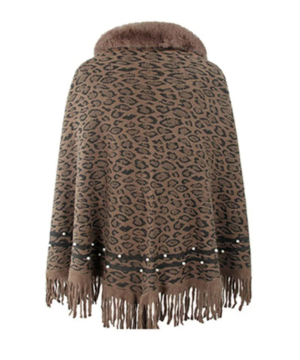 Poncho femme motif léopard marron avec col en fausse fourrure et franges décoratives