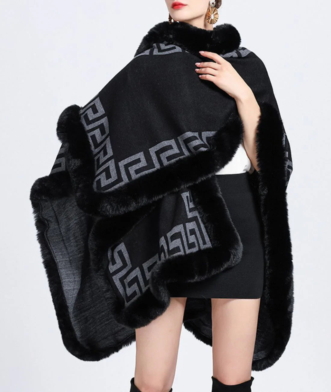 Poncho polaire marron femme, motif géométrique, bordure en fausse fourrure noire
