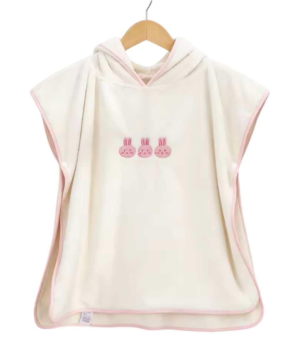 Poncho bébé unisexe blanc Planète Poncho avec motifs de lapins roses et capuche