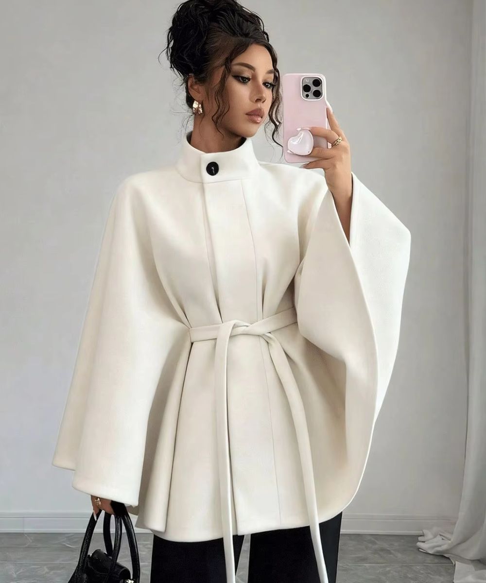 Poncho Ceinturé Ample pour Femme à Bouton