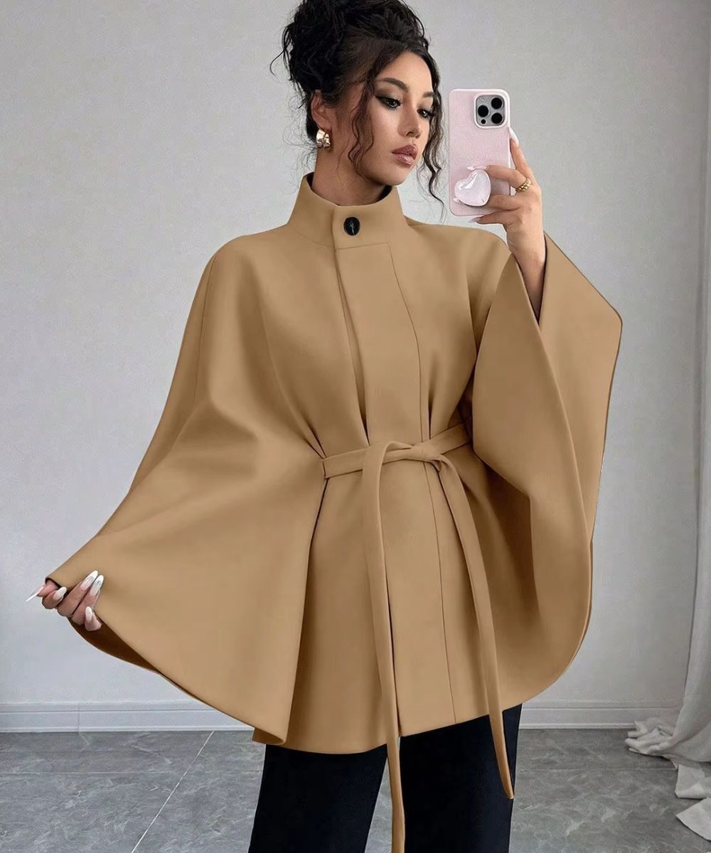 Poncho Ceinturé Ample pour Femme à Bouton