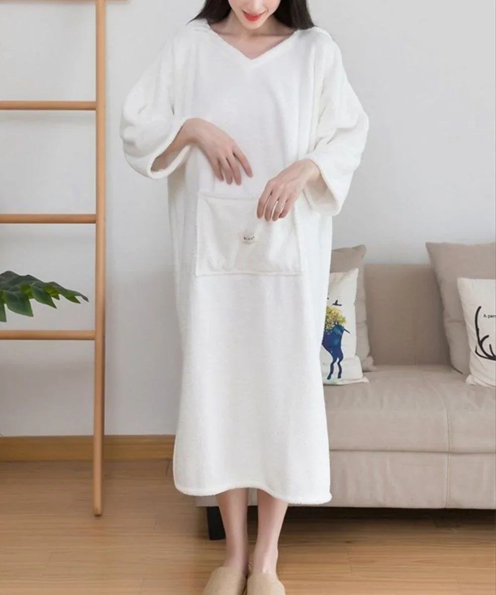 Poncho blanc doux et élégant, idéal pour l'hiver ou l'été, avec poche pratique