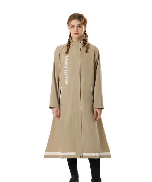 Poncho imperméable beige long avec logo RAINFREEM, idéal pour l'été ou l'hiver