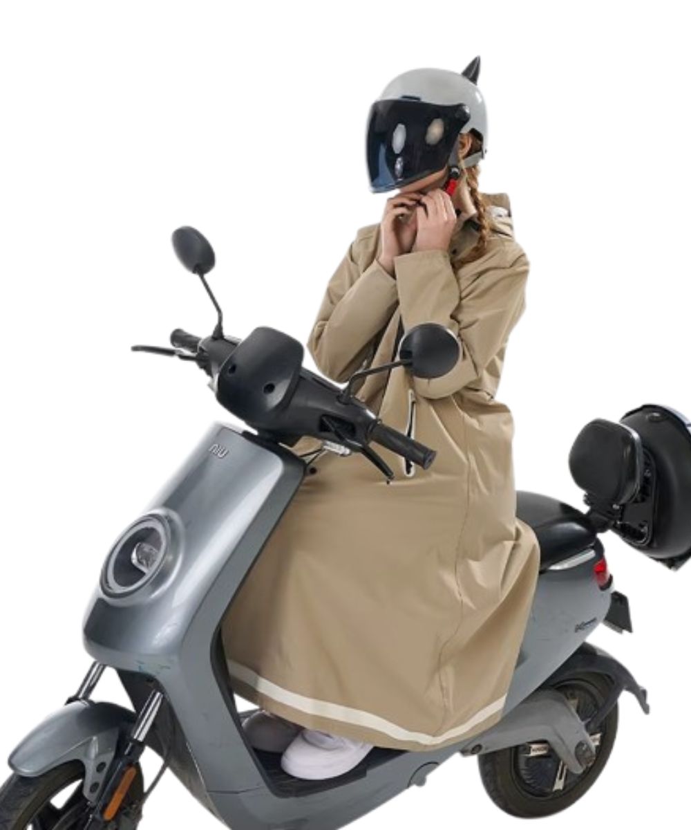 Poncho imperméable beige pour scooter, idéal pour les déplacements en toute sécurité
