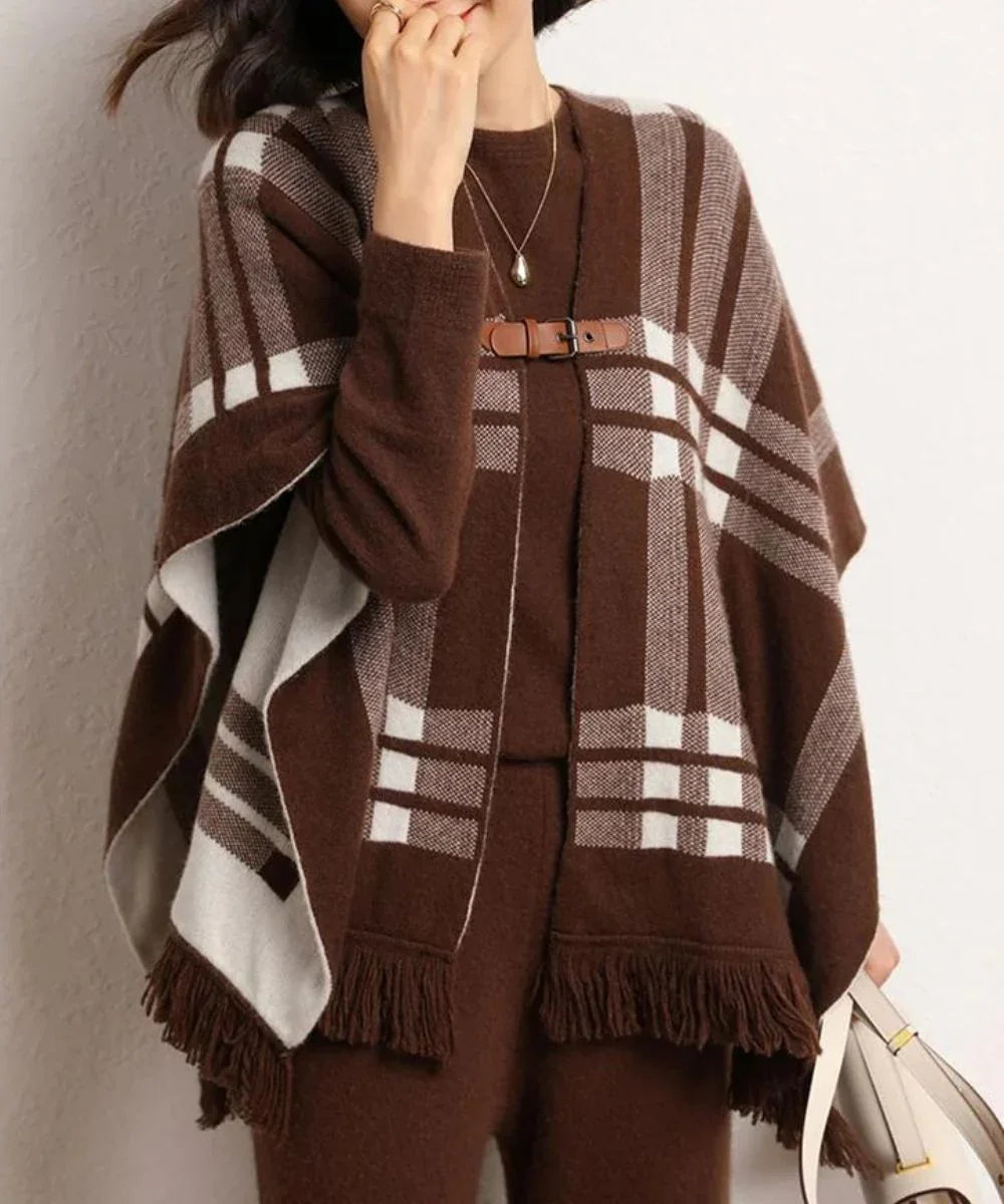 Poncho à carreaux marron et blanc avec franges et ceinture en cuir