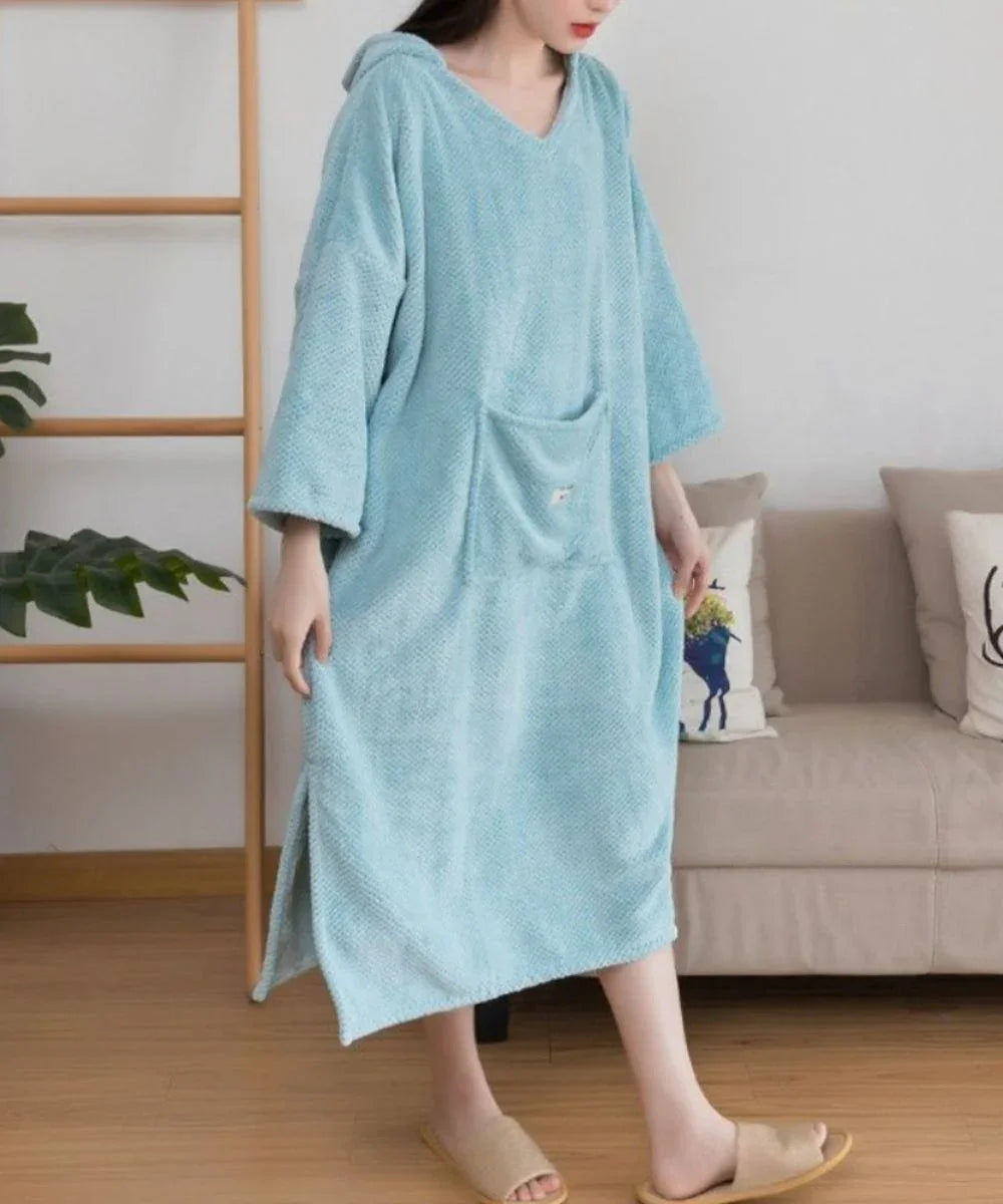 Poncho bleu doux avec capuche et poche, idéal pour l'été ou l'hiver