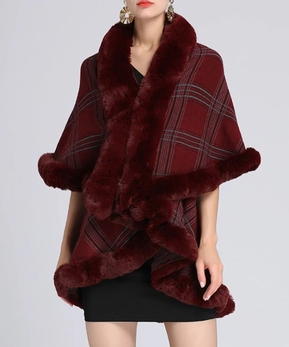 Poncho femme bordeaux à carreaux avec bordure en fausse fourrure, style élégant et chaud pour l'hiver