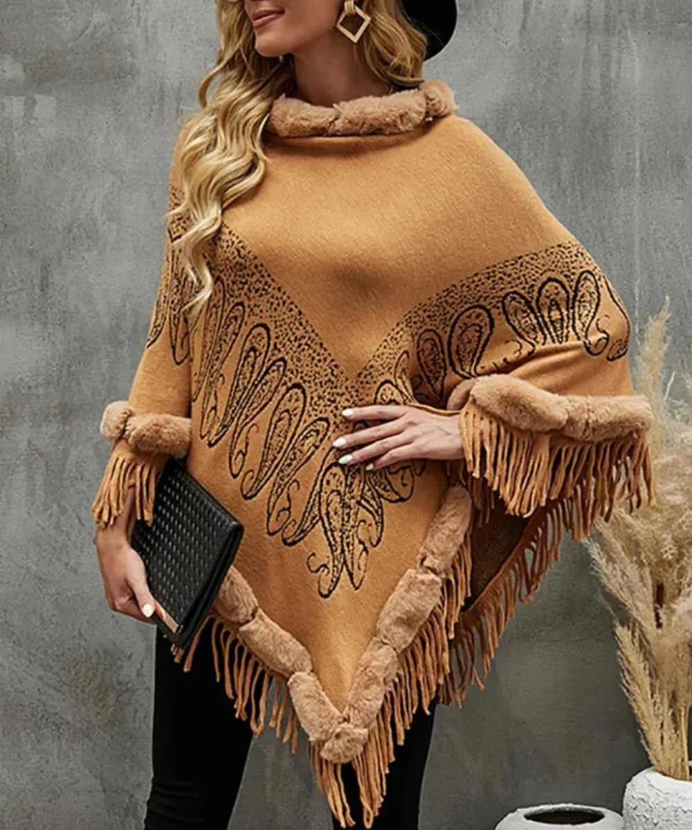 Poncho épais femme camel à franges, motifs noirs, col et manches bordés de fausse fourrure